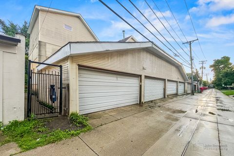 Tiny photo for 120 Chicago Avenue #A, Oak Park, IL 60302 (MLS # 12485358)