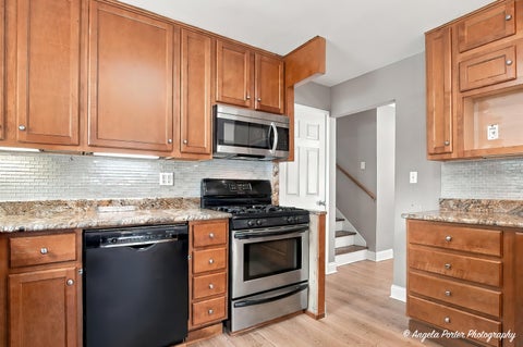 Tiny photo for 637 N Greenview Avenue, Mundelein, IL 60060 (MLS # 12766893)