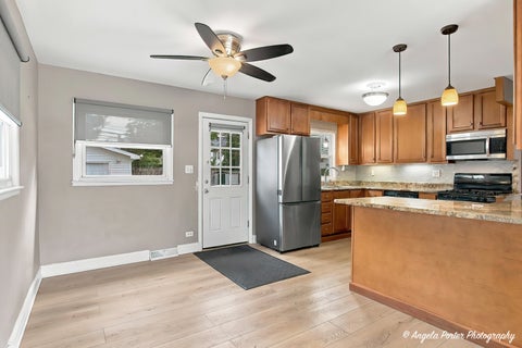 Tiny photo for 637 N Greenview Avenue, Mundelein, IL 60060 (MLS # 12766893)