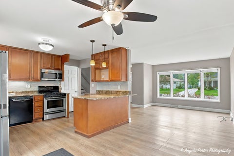 Tiny photo for 637 N Greenview Avenue, Mundelein, IL 60060 (MLS # 12766893)
