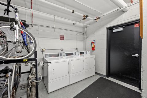 Tiny photo for 333 S EAST Avenue #405, Oak Park, IL 60302 (MLS # 12556880)