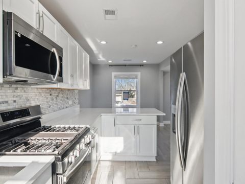 Tiny photo for 4208 Oak Street, Bellwood, IL 60104 (MLS # 12536521)