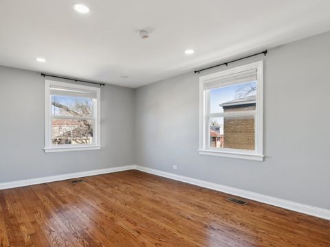 Tiny photo for 4208 Oak Street, Bellwood, IL 60104 (MLS # 12536521)