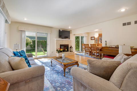 Tiny photo for 223 Pin Oak Drive #223, Wilmette, IL 60091 (MLS # 12662234)