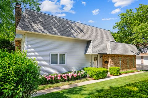 Photo of 223 Pin Oak Drive #223, Wilmette, IL 60091 (MLS # 12662234)