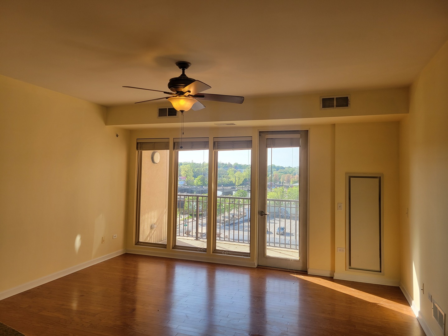 50 S Grove Avenue 510