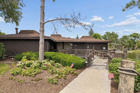 Tiny photo for 14003 James Drive #722, Crestwood, IL 60418 (MLS # 12701562)