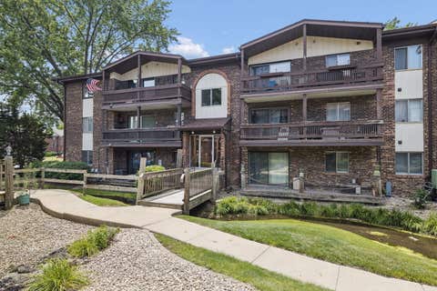 Tiny photo for 14003 James Drive #722, Crestwood, IL 60418 (MLS # 12701562)