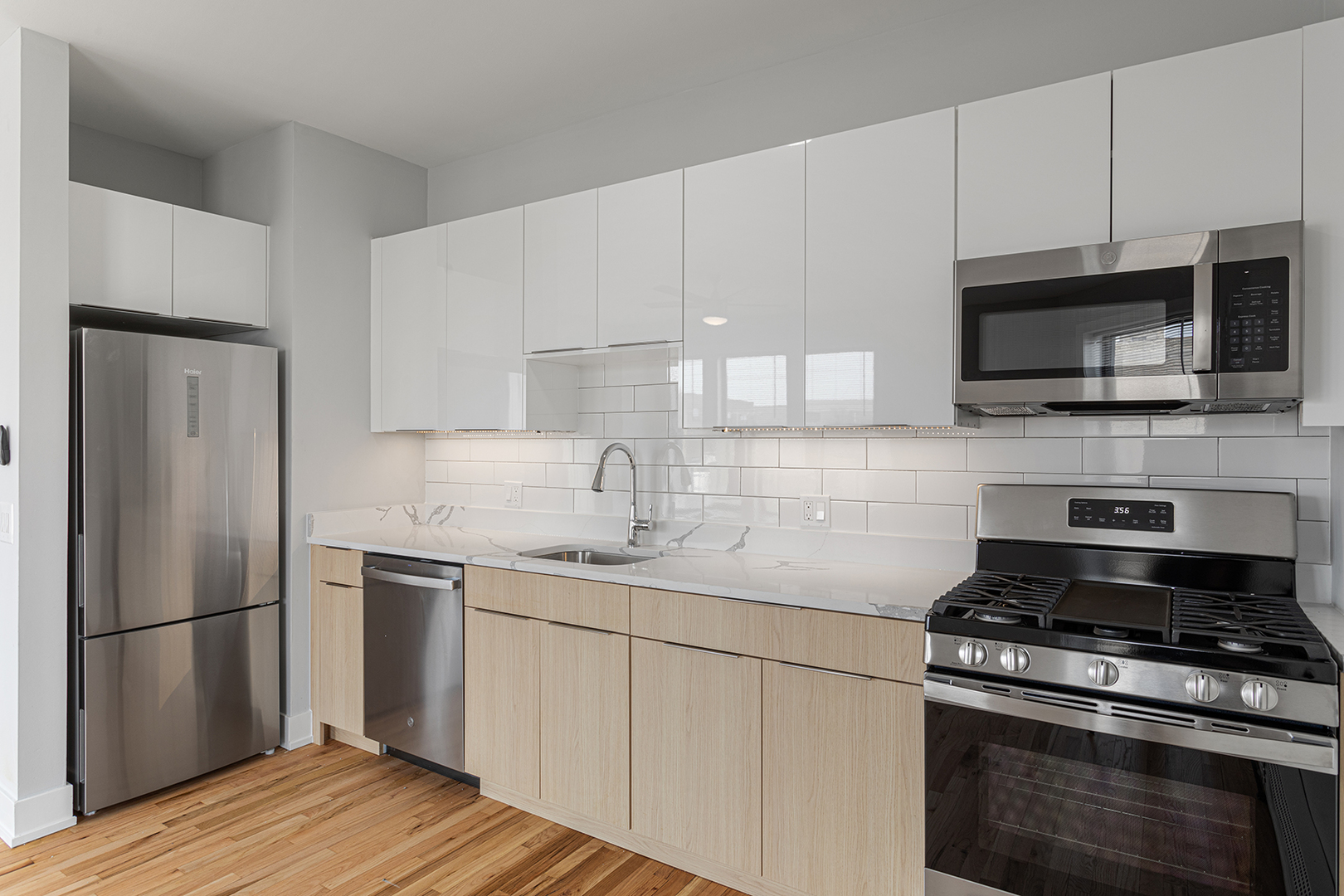 1625 W Howard Avenue 219