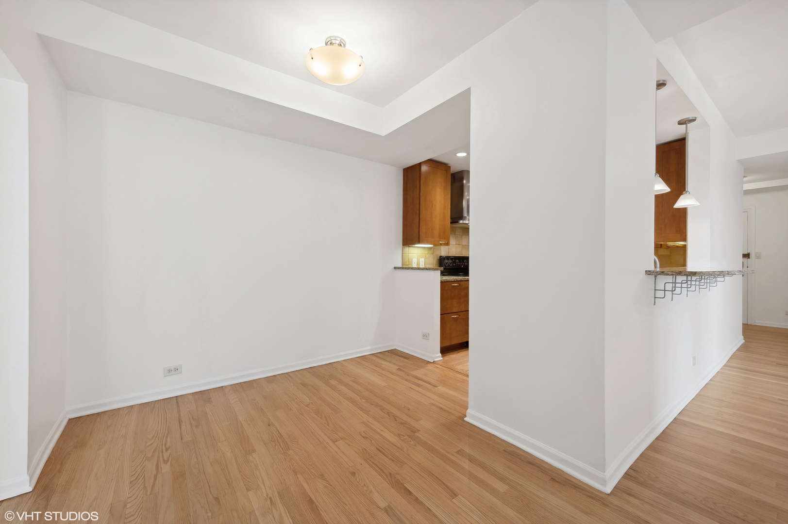 2100 N Lincoln Park West 6BN