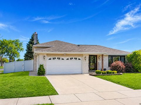 Photo of 7659 Sequoia Court, Orland Park, IL 60462 (MLS # 12650903)