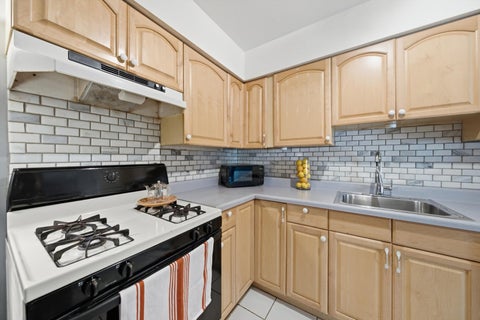 Tiny photo for 4827 W 109th Street #101, Oak Lawn, IL 60453 (MLS # 12720384)