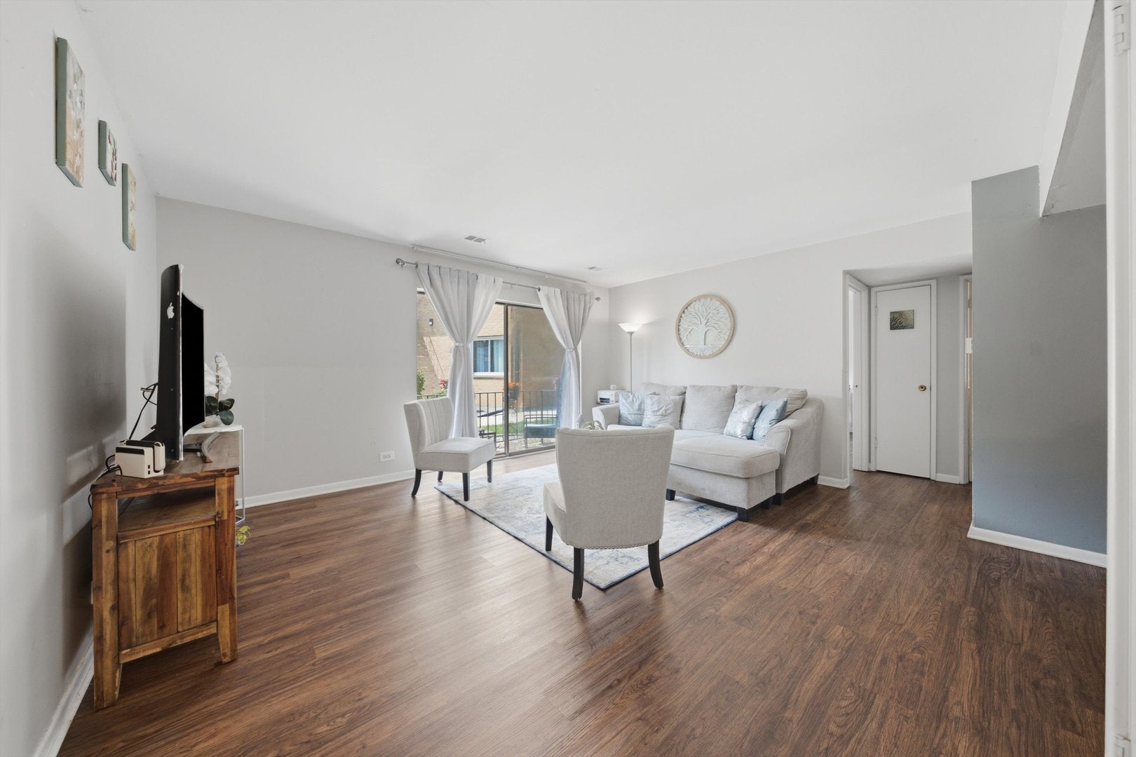 4827 W 109th Street 101