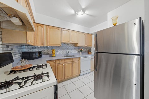 Tiny photo for 4827 W 109th Street #101, Oak Lawn, IL 60453 (MLS # 12720384)