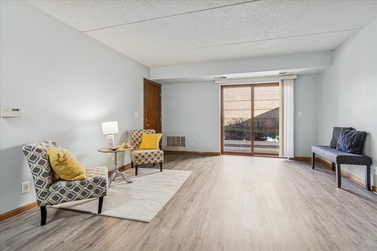 8710 W Evelyn Lane 106