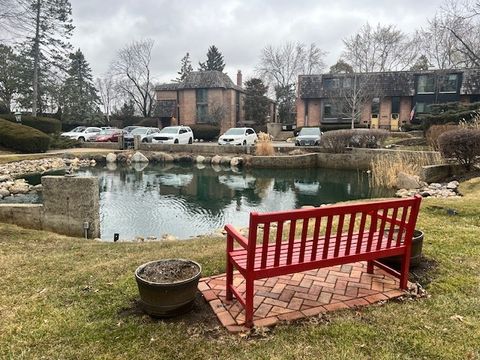 Tiny photo for 600 W Russell Street #105, Barrington, IL 60010 (MLS # 12586163)