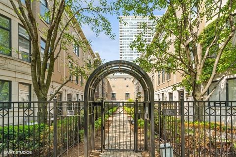 1734 S Indiana Avenue Chicago IL 60616