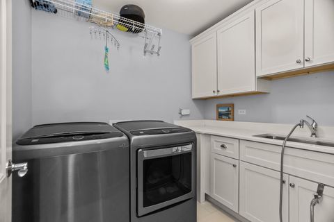 Tiny photo for 1646 Finsbury Lane, La Grange Park, IL 60526 (MLS # 12582995)