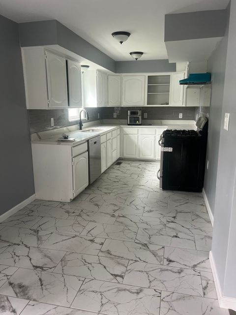 Tiny photo for 804 Richards Street, Joliet, IL 60433 (MLS # 12453751)