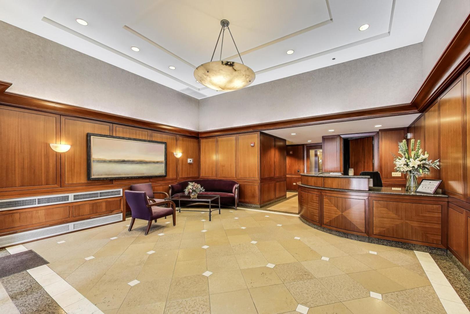 635 N Dearborn Street 2104