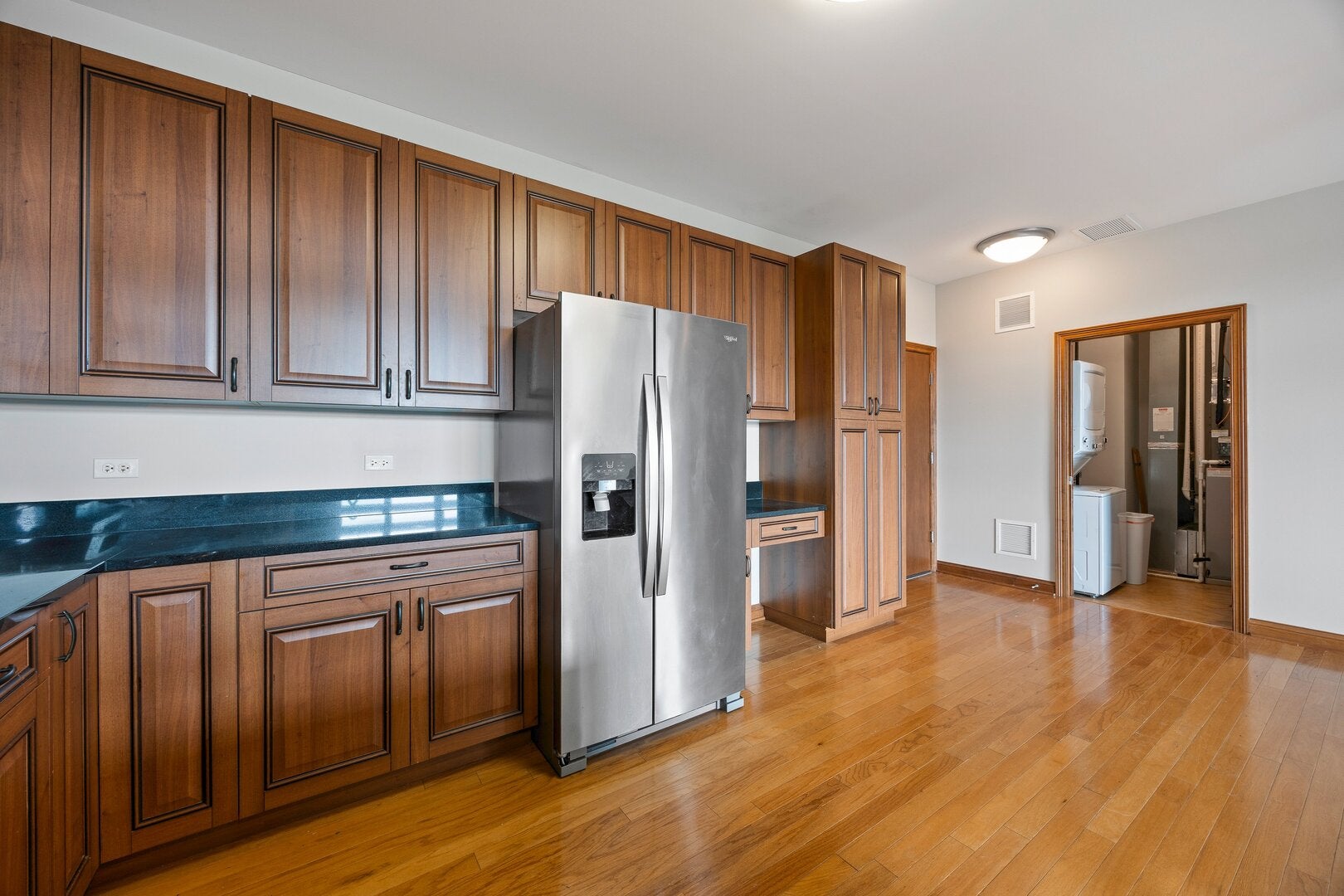 160 S River Street 409