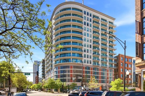 Photo of 340 W Superior Street #1009, Chicago, IL 60654 (MLS # 12637247)