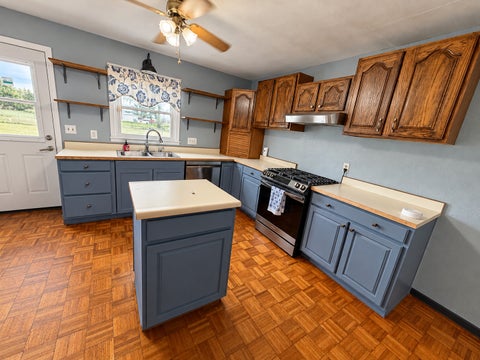 Tiny photo for 205 W Hoffman Street, Irvington, IL 62848 (MLS # 12769901)