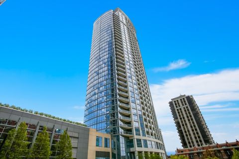Photo of 1235 S Prairie Avenue #807, Chicago, IL 60605 (MLS # 12523734)