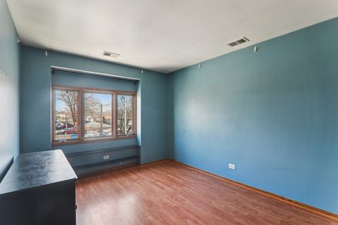 Tiny photo for 4735 W 105th Street #204, Oak Lawn, IL 60453 (MLS # 12604107)