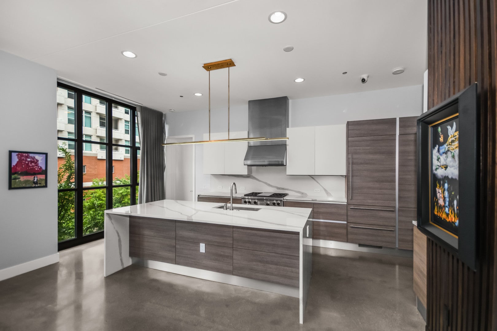 900 W Washington Boulevard 301