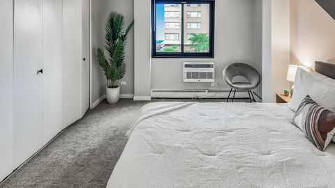 Tiny photo for 6300 N Sheridan Road #406, Chicago, IL 60660 (MLS # 12568572)