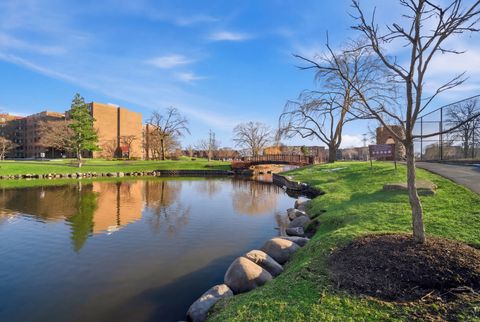 Tiny photo for 1103 S Hunt Club Drive #129, Mount Prospect, IL 60056 (MLS # 12594984)