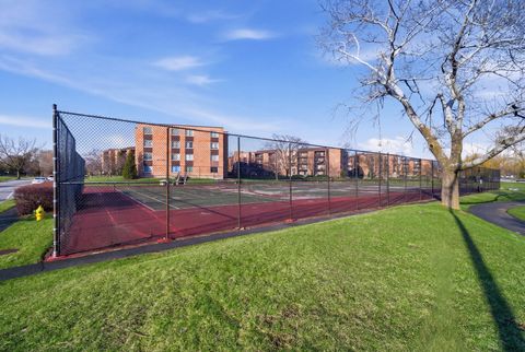 Tiny photo for 1103 S Hunt Club Drive #129, Mount Prospect, IL 60056 (MLS # 12594984)