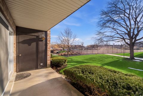 Tiny photo for 1103 S Hunt Club Drive #129, Mount Prospect, IL 60056 (MLS # 12594984)