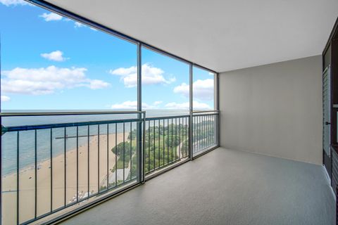 Tiny photo for 5733 N Sheridan Road #27C, Chicago, IL 60660 (MLS # 12456789)