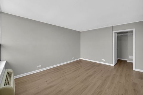 Tiny photo for 5733 N Sheridan Road #27C, Chicago, IL 60660 (MLS # 12456789)