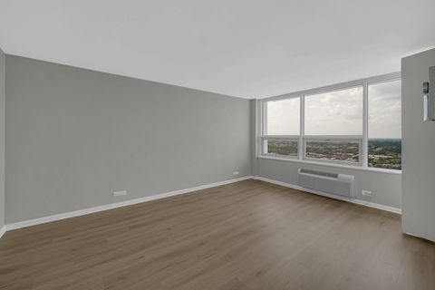 Tiny photo for 5733 N Sheridan Road #27C, Chicago, IL 60660 (MLS # 12456789)