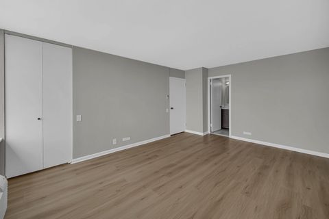 Tiny photo for 5733 N Sheridan Road #27C, Chicago, IL 60660 (MLS # 12456789)