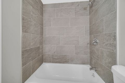 Tiny photo for 5733 N Sheridan Road #27C, Chicago, IL 60660 (MLS # 12456789)