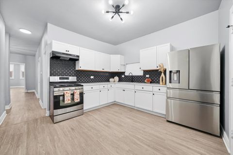 Tiny photo for 7917 S Ellis Avenue, Chicago, IL 60619 (MLS # 12570884)