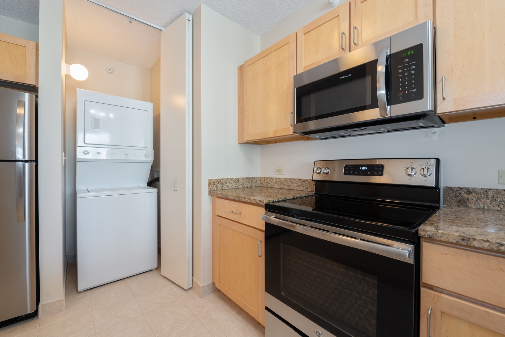222 N COLUMBUS Drive 3607