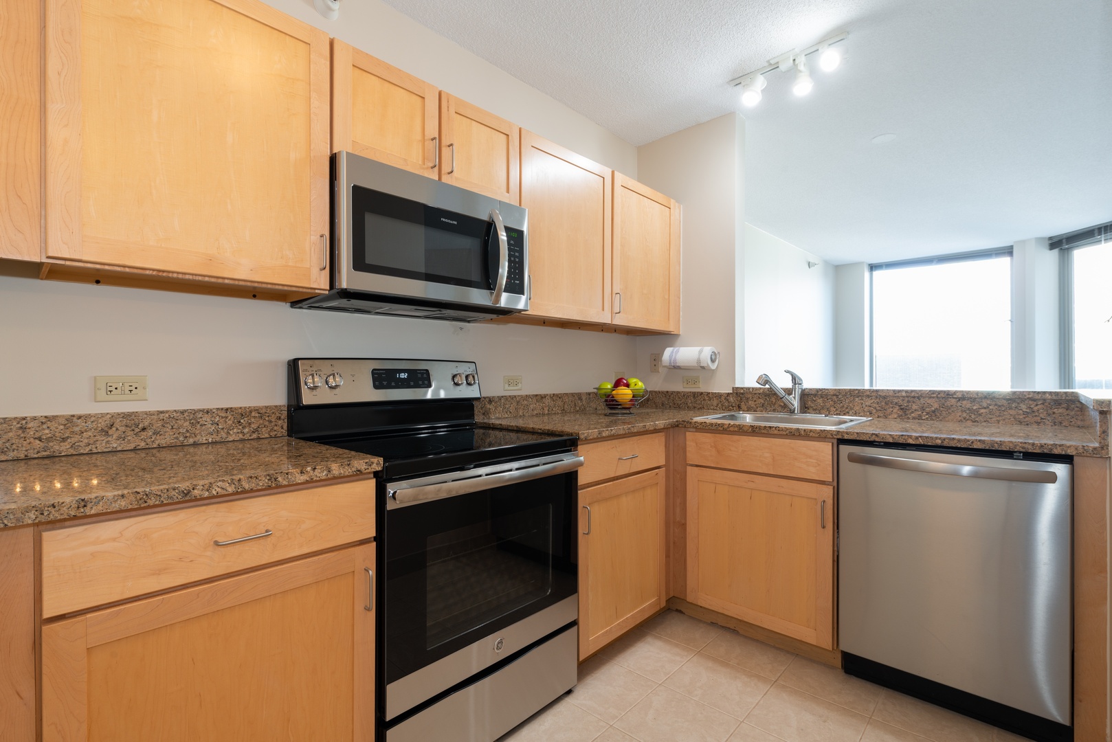 222 N COLUMBUS Drive 3607