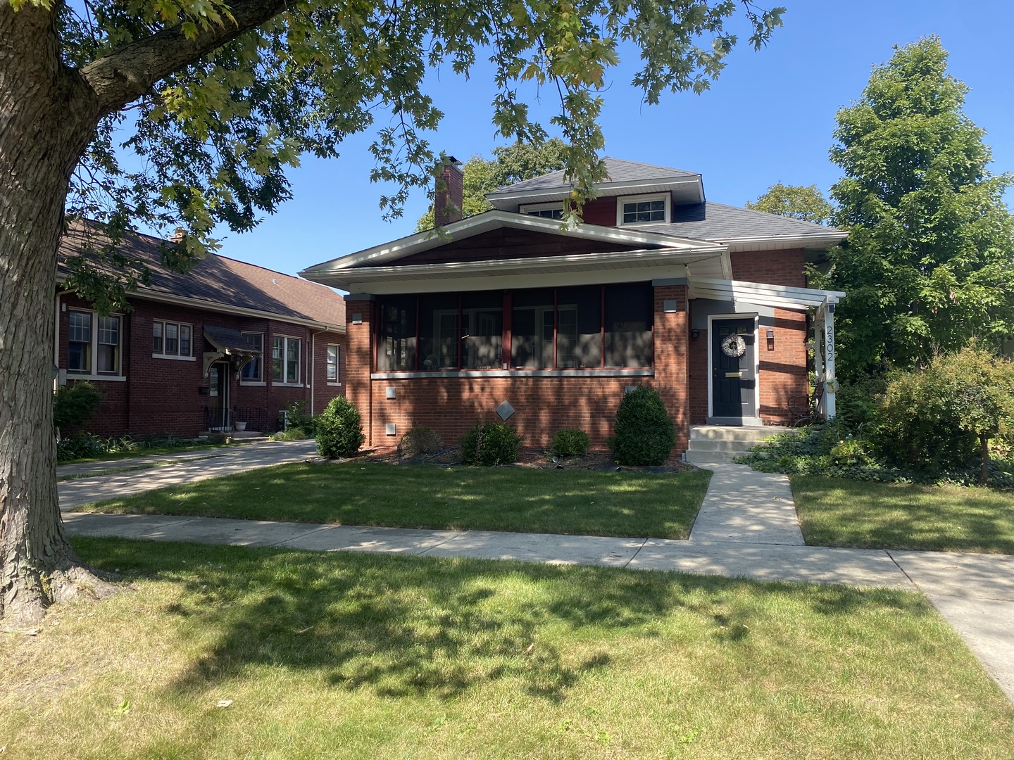 Chicago, Illinois 60643, United States, 3 Bedrooms Bedrooms, ,2 BathroomsBathrooms,Residential,Contingent,216168