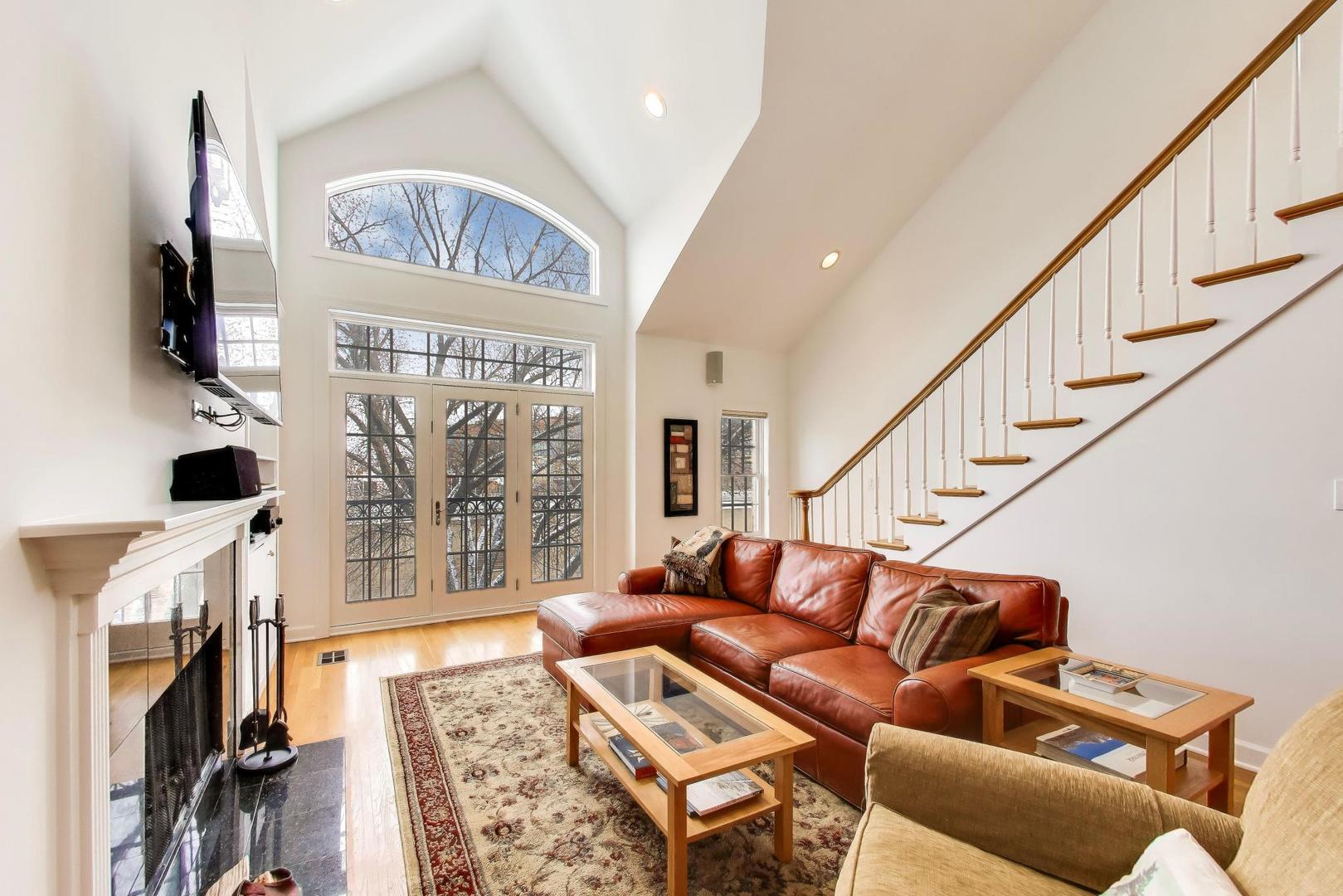 1161 W EDDY Street 3