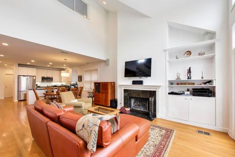 Tiny photo for 1161 W EDDY Street #3, Chicago, IL 60657 (MLS # 12594546)