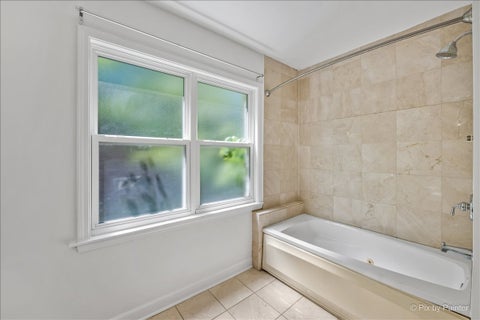 Tiny photo for 6421 N Damen Avenue #2W, Chicago, IL 60645 (MLS # 12717370)