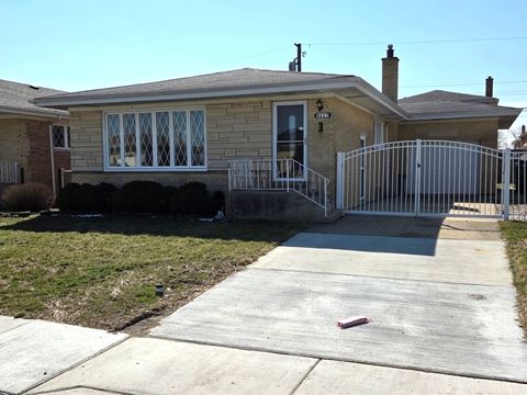 Photo of 8517 W CARMEN Avenue, Chicago, IL 60656 (MLS # 12597731)