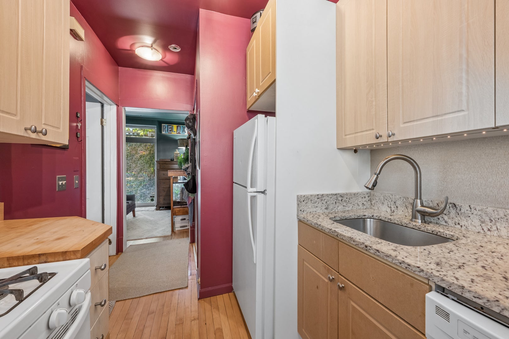 715 W Barry Avenue 5B
