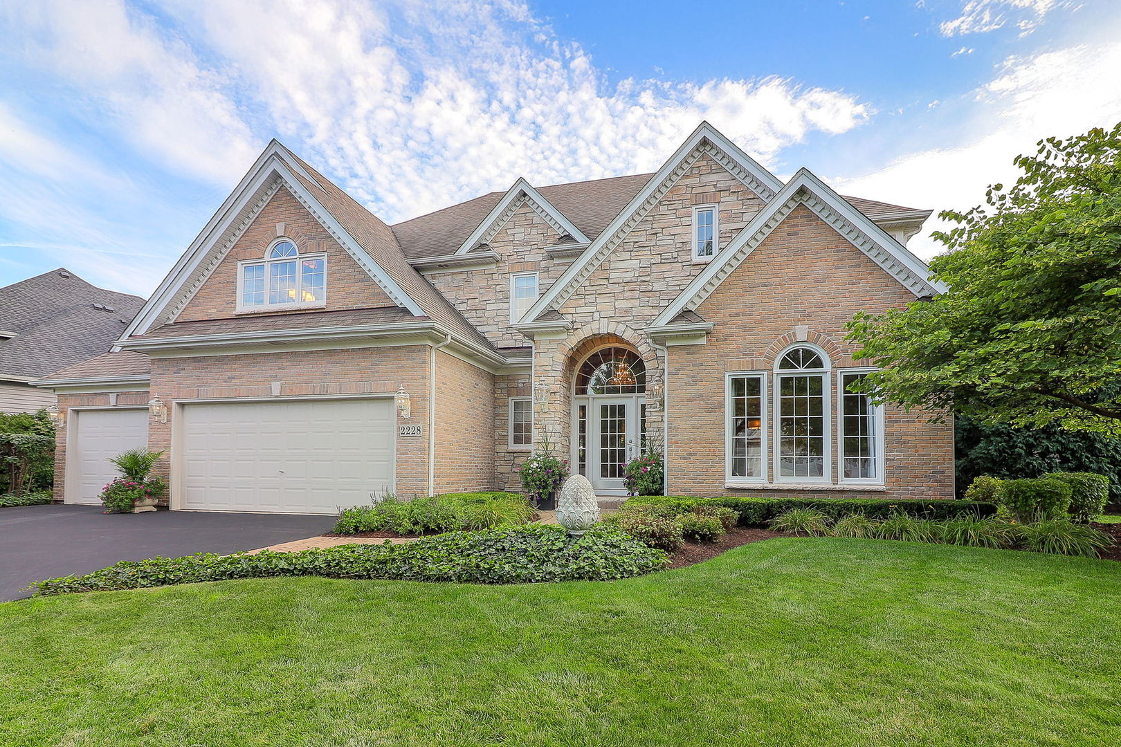 2228 Foxboro Lane