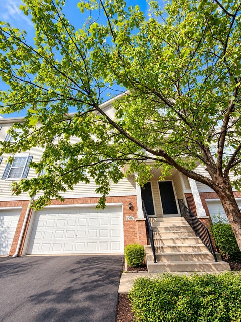 Photo of 1907 Indian Hill Lane, Aurora, IL 60503 (MLS # 12766305)